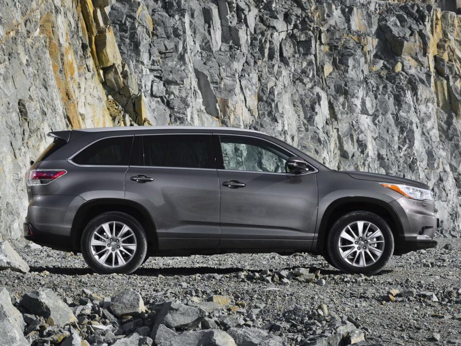  Toyota Highlander 2014 года  (CIS) (фото 10 из 30)